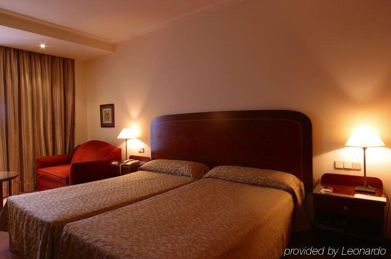Hotel Termes Montbrió Montbrió del Camp Quarto foto